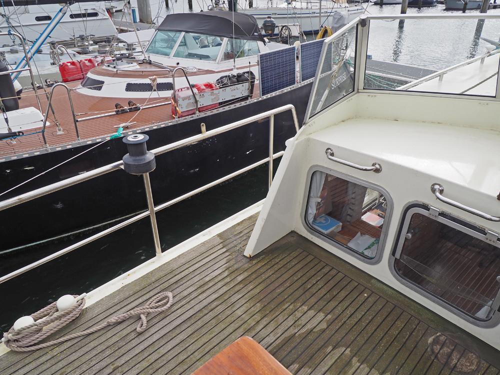 picture Deck equipment